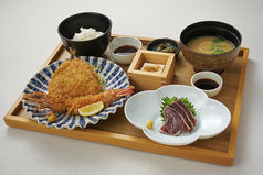 今月のお薦めランチ。酒類豊富にご用意しております。