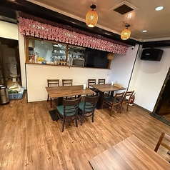 Pho Viet フォーベット KARAOKE＆RESTAURANTの雰囲気2