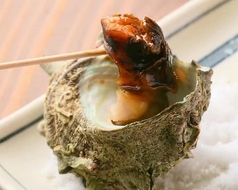 【名物】活サザエの壷焼