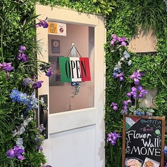FLOWER WALL MONE フラワーウォールモネの外観1