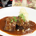 料理メニュー写真 神戸牛の赤ワイン煮込み