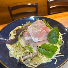 フランス産生ハムのせ ブルーチーズパスタ