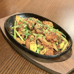  旨辛ダレがクセになる！ホランイ特製タッカルビ