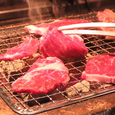 肉・海鮮を炭火焼きで堪能 【名物】大アサリ炭火焼