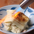 料理メニュー写真 煮玉子とチーズのポテトサラダ