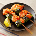料理メニュー写真&nbsp;エビ＆アボカド(トマト&パプリカソース)