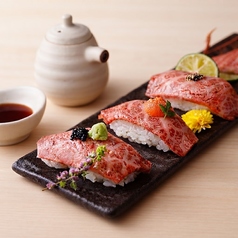 【美食】A5和牛を贅沢に味わう、当店名物の本格肉寿司