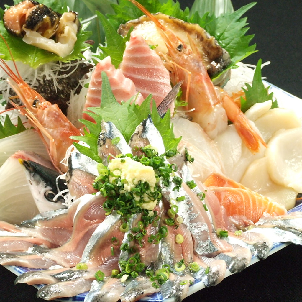 【さぁ食事!!】絶対に食べていただきたい旬の一品！産地直送のお刺身の盛り合わせ！