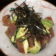 マグロとアボカドのごま醤油和え/マグロの山かけ　各