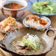 豊富なラインナップの焼酎やサワーに合う料理の数々◎