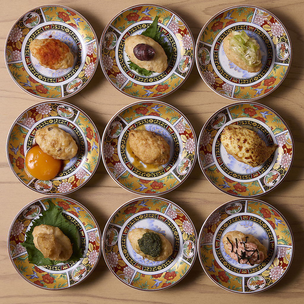 SNS映えなつくね料理と自慢の創作和食料理の数々の洗練された空間でお愉しみください。