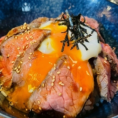 ローストビーフ温玉丼