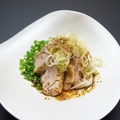 料理メニュー写真&nbsp;炭薫るつくば鶏の冷製仕立て