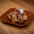 料理メニュー写真&nbsp;皿　焼き鶏　※塩、タレ