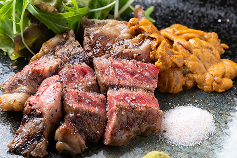 人気No.1の極上熟成肉と大粒濃厚うにを一緒に楽しむ「牛にうに添え」必ず食べよう！