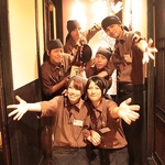 いらっしゃいませっ～♪ウチの自慢は、一緒に働く仲間たち☆こんなスタッフばかりです☆★