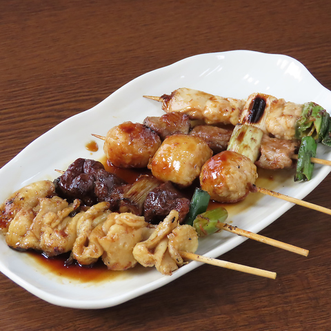 創業100年以上を誇る趙老舗居酒屋,丹精込めて手作りした焼き鳥と小料理のお店