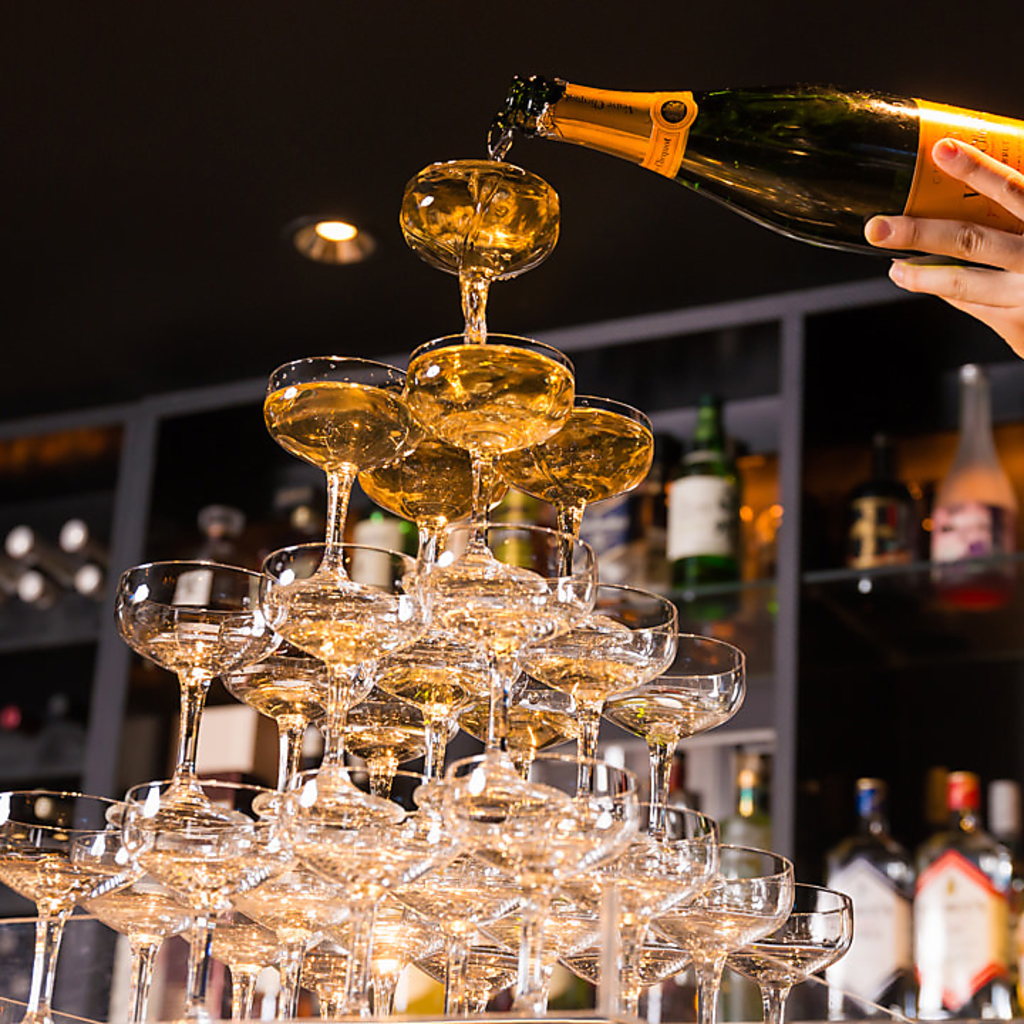 【貸切特典】3万円相当の豪華シャンパンタワーをプレゼント♪パーティーを盛り上げる演出に◎