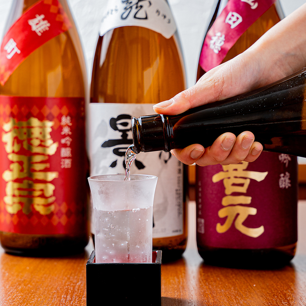 全国各地より大将が選んだ銘酒の数々！常に約18種前後のお酒◎曜日イベントにて飲み比べあります♪