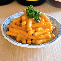 旨辛マカロニサラダ