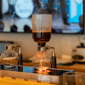 当店では、レインフォレスト・アライアンス認証を受けた農園から厳選したコーヒー豆を使用しています◎認証を受けたコーヒー豆は、その本来の風味を損なうことなく、高品質で豊かな味わいをお楽しみいただけます♪