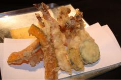 天麩羅の旬皿【海老3本・季節野菜】