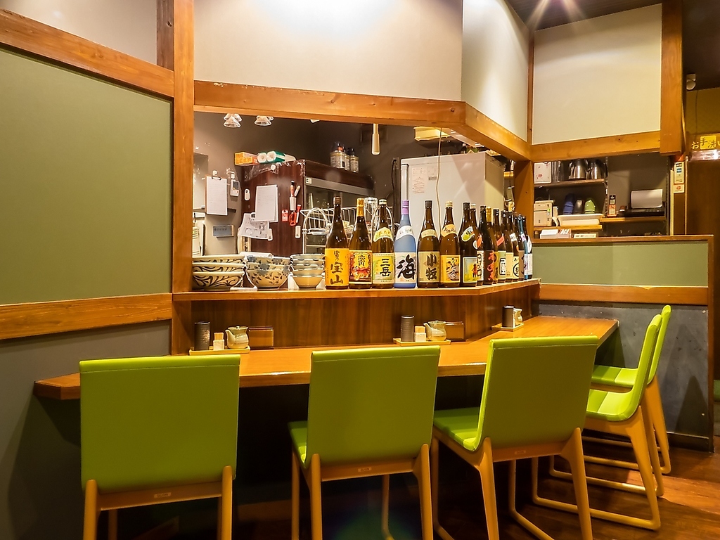 倉敷駅から徒歩3分の好立地！会社帰りや倉敷に寄った日は、サクッと飲んでがっつり食べて楽しんで！