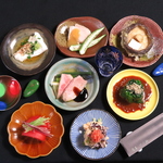 九州の食材を使用したこだわりの料理の数々をぜひお楽しみください。