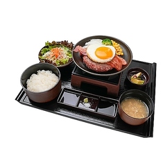 ［国産牛・和牛100%］とろけるベーコンエッグハンバーグ御膳 Mサイズ(200g)