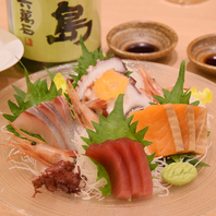 自慢の郷土料理とドリンクメニューを個室で堪能♪