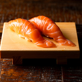 厳選された旬の魚を使用した寿司をお気軽にご堪能いただけます！居心地のよいカジュアルなテイストの店内で、気兼ねなくゆっくりとお楽しみください。