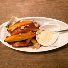 キタアカリじゃが芋とレッドムーンのトリュフがけフリット ~トリュフマヨネーズ添え~