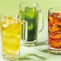 バリエーション豊富で楽しめるドリンクバー&アルコール