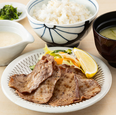 牛たん麦とろろ定食（牛たん少なめ）