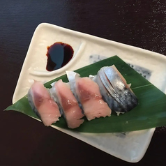 池島の茶そば/鯖のにぎり4貫