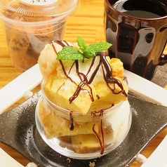サクふわ焼きシフォンの雪どけパルフェ