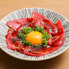 馬肉ユッケ