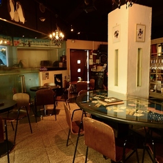 少人数で気軽に使える丸テーブル