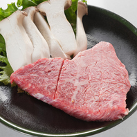 A4ランク但馬牛と黒毛和牛を贅沢に使用