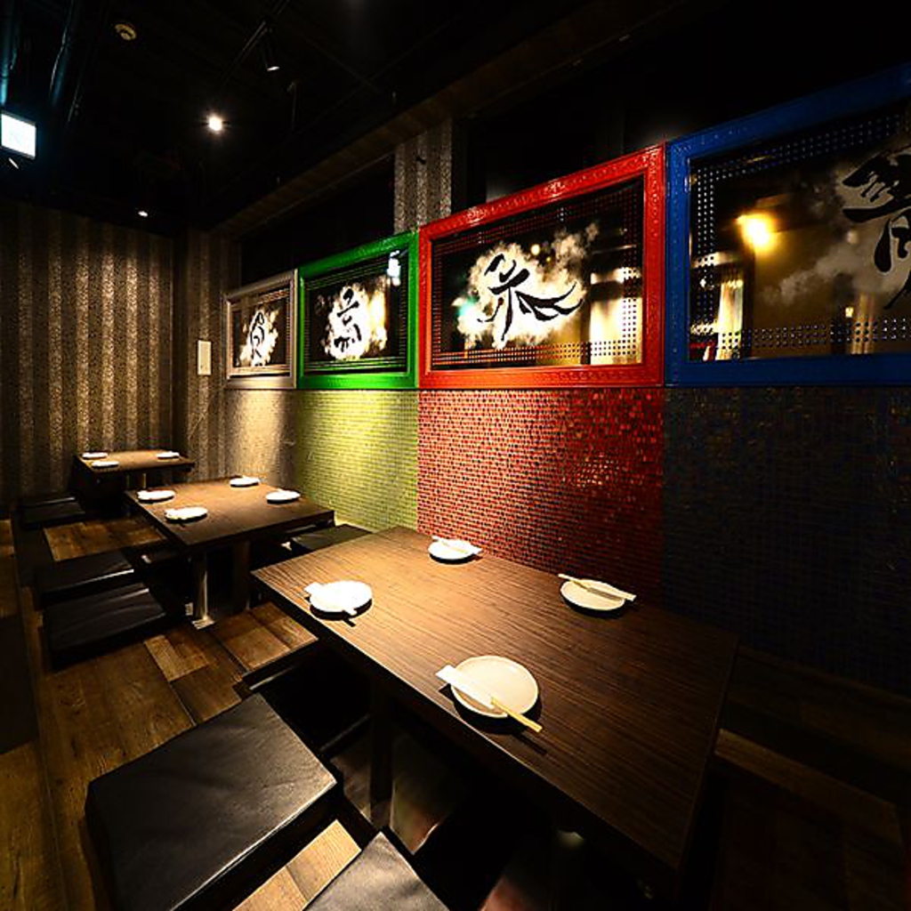 落ち着いた大人の空間★スタイリッシュな個室は宴会・サクノミ・女子会にも◎