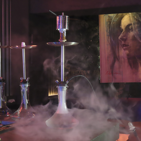 40種類以上のフレーバーと多彩なドリンク、カラオケを楽しめる韓国系シーシャバー！