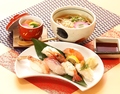 料理メニュー写真 冬のにぎり寿司定食(ミニうどん)