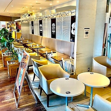 J.S. BURGERS CAFE ルミネ池袋店の雰囲気1