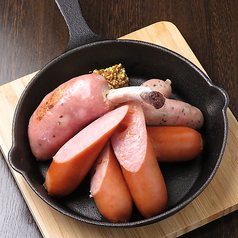 ソーセージ盛り合わせ