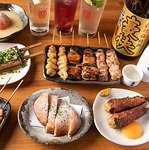 職人こだわりの焼き鳥、串焼きなど選りすぐりの美味しい料理とお酒が種飲み放題！