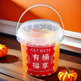 店内は全席禁煙となっております。お食事をされる全てのお客様が快適に過ごせる空間です。