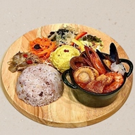 【薬膳の知恵をもとに季節や体調に寄り添った料理】