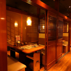 清潔感ある明るい雰囲気の店内◎席同士には仕切りがあるので、周りを気にすることなくおくつろぎいただけます。しゃぶしゃぶ温野菜にお越しの際は、選び抜いたこだわりのお肉と国産野菜をぜひご賞味くださいませ。