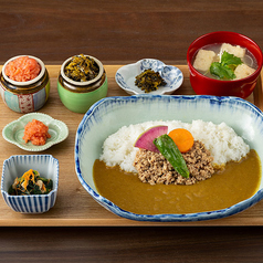 水炊き出汁そぼろカレー定食
