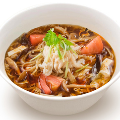 蒸し鶏ときのこのサンラー麺